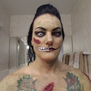 Meet your Posher, Suzanne